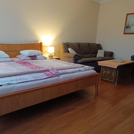 Bed and breakfast Szilvia Panzio Gyomaendrőd Extérieur photo