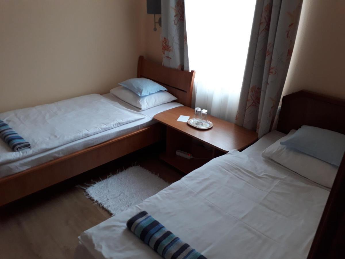 Bed and breakfast Szilvia Panzio Gyomaendrőd Extérieur photo