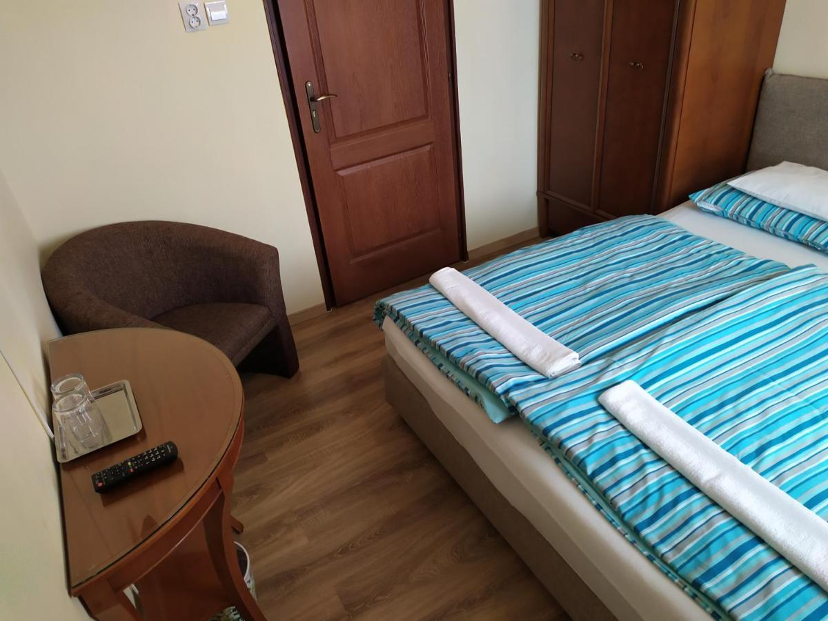 Bed and breakfast Szilvia Panzio Gyomaendrőd Extérieur photo