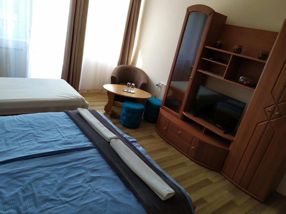 Bed and breakfast Szilvia Panzio Gyomaendrőd Extérieur photo