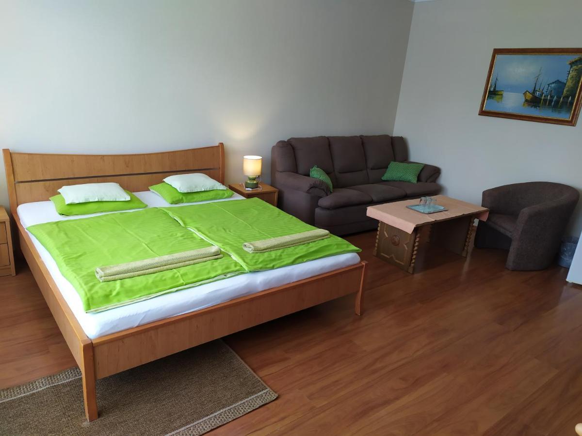 Bed and breakfast Szilvia Panzio Gyomaendrőd Extérieur photo