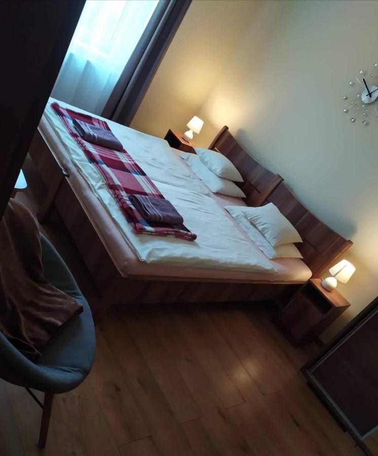 Bed and breakfast Szilvia Panzio Gyomaendrőd Extérieur photo