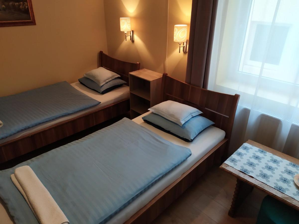 Bed and breakfast Szilvia Panzio Gyomaendrőd Extérieur photo