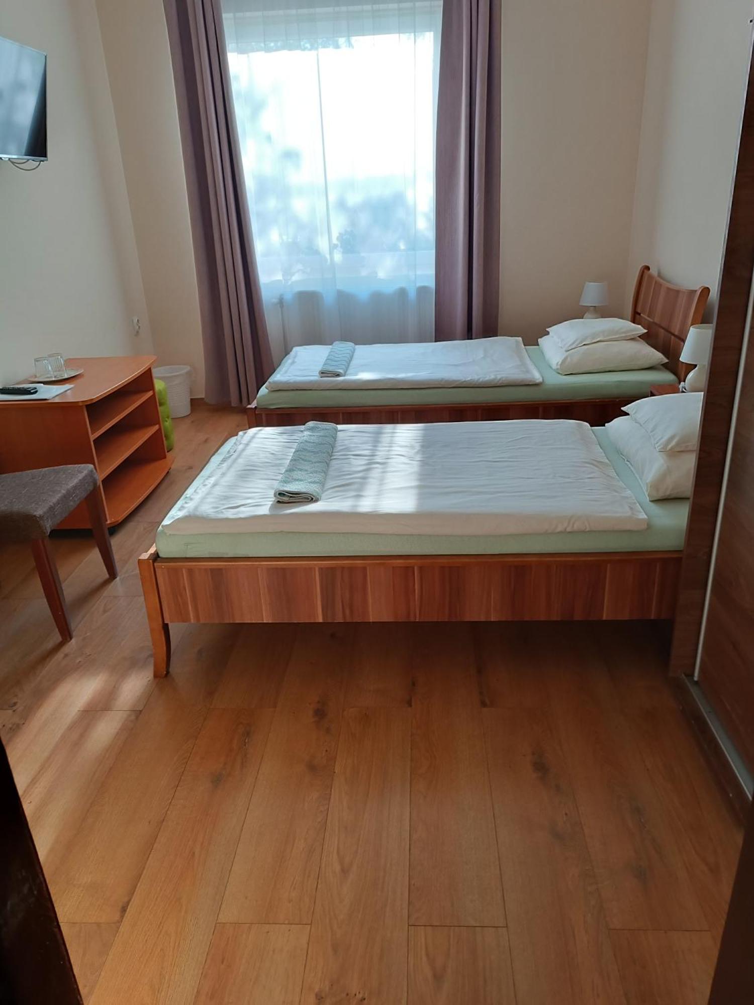 Bed and breakfast Szilvia Panzio Gyomaendrőd Extérieur photo